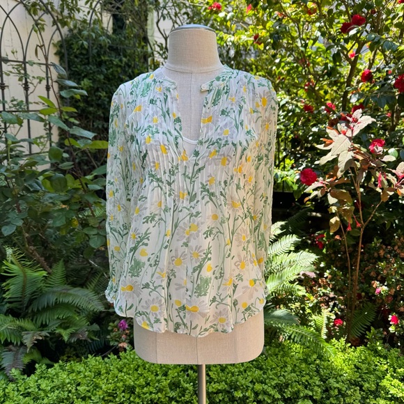 Veronica Beard Walker Pintucked Silk Blouse Sz 2 - Picture 2 of 11